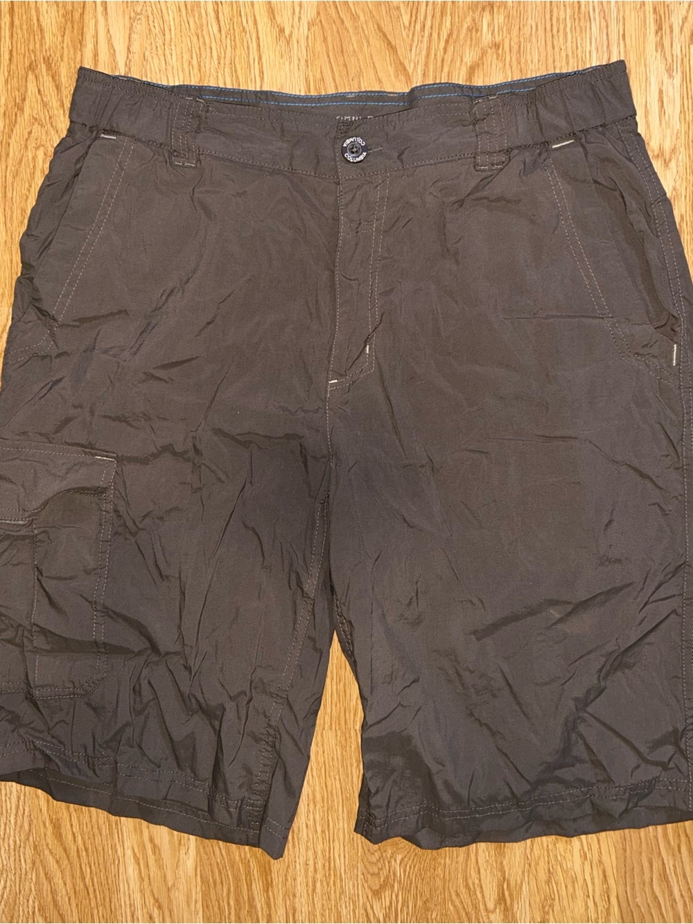 Men's Columbia Cargo Shorts — Dark Brown Relaxed Fit
